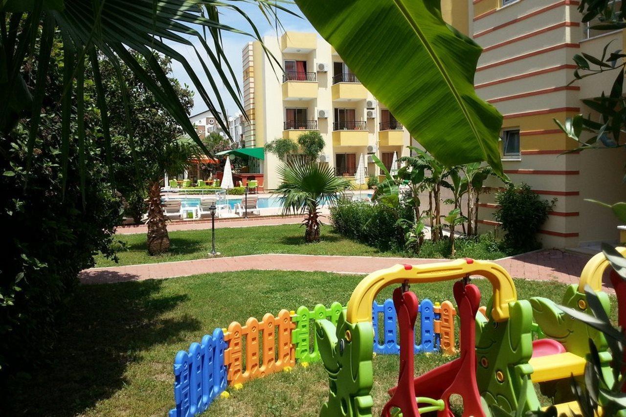Summer Rose Hotel Side Exteriér fotografie